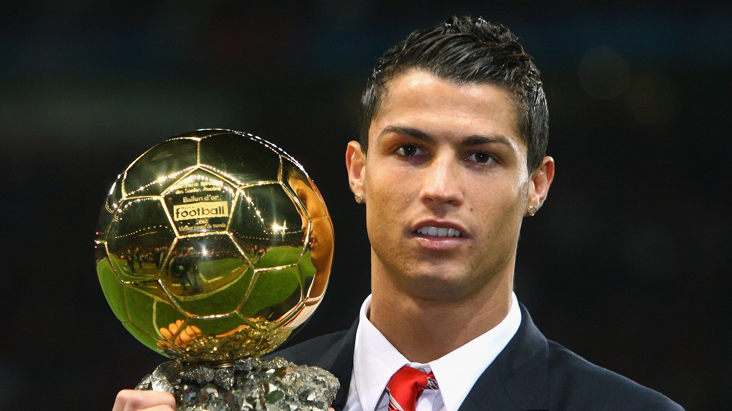 九游官网pc-“安赫尔·巴尔博萨的战术执行力与球场视野，帮助美洲狮队制定完美计划”