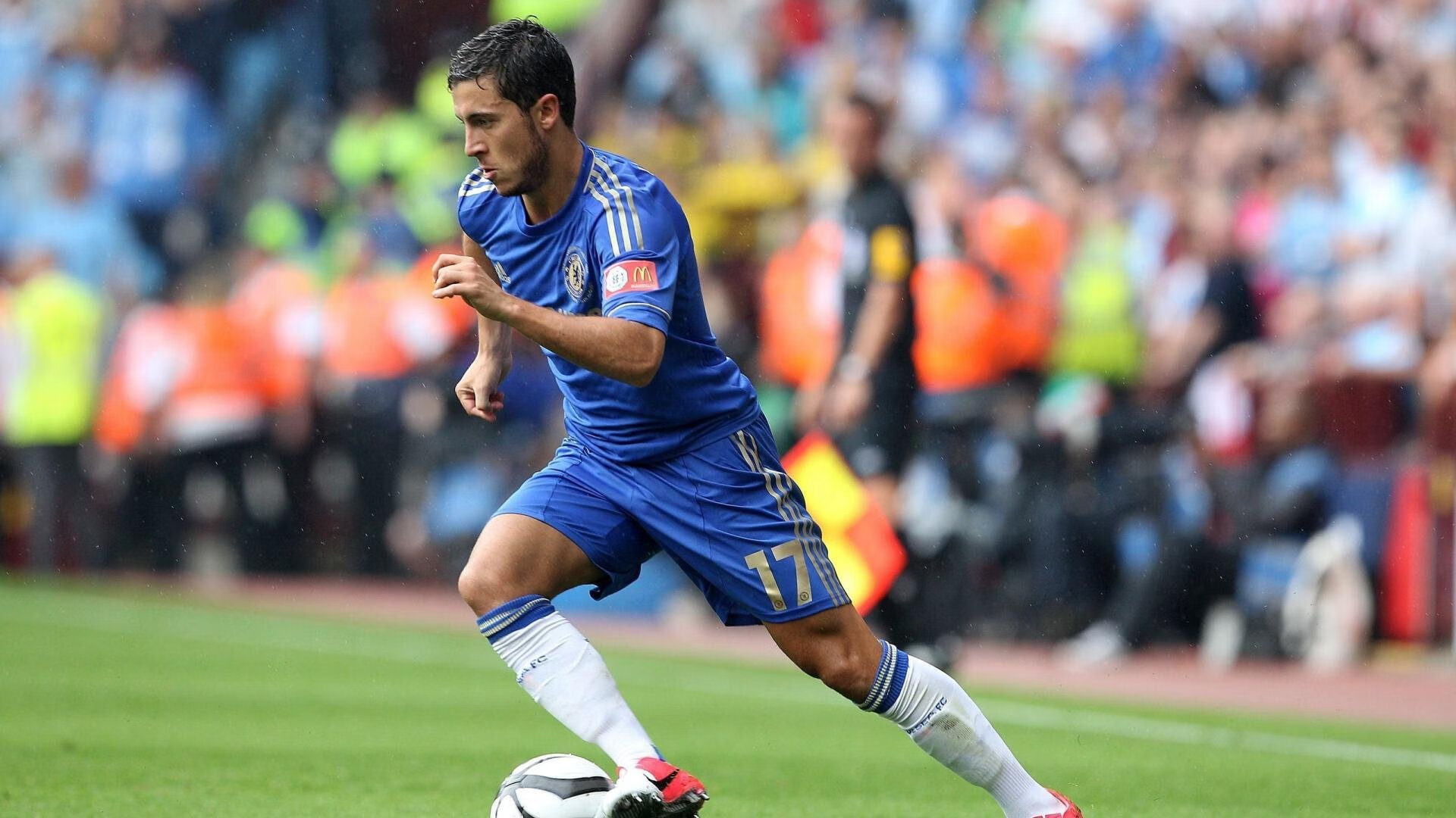 校园足球联合社团组织举办主题式足球节日活动,学校足球社团方案